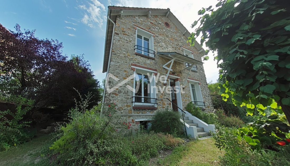 House in Beauchamp, Ile-de-France, France 1 - 18385970