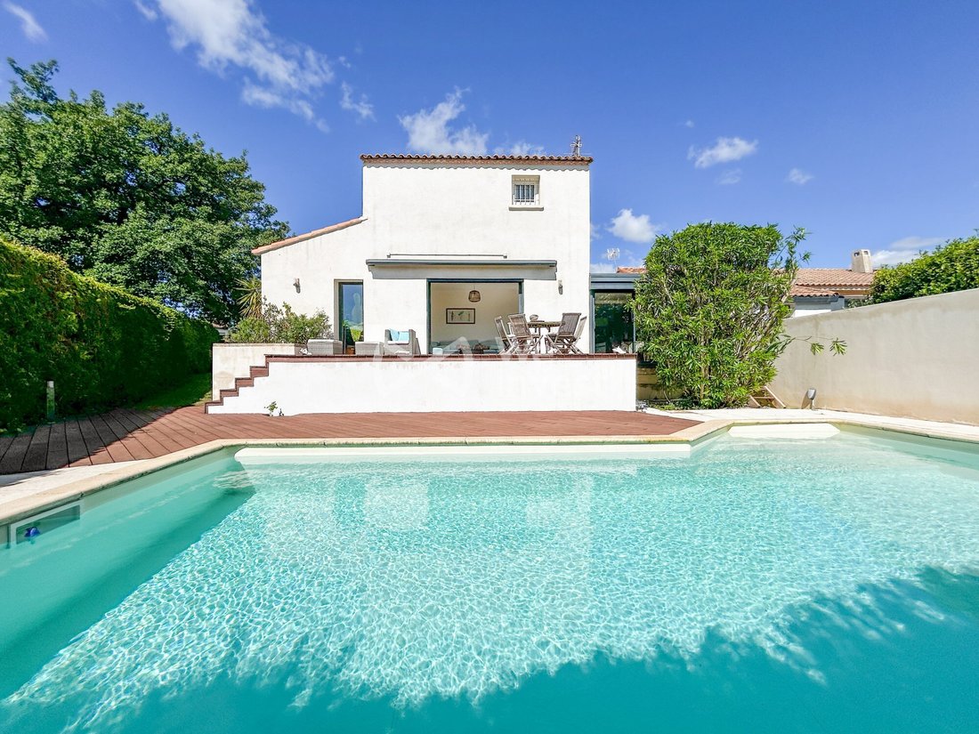Villa in Saint-Aunes, Occitania, France 2 - 17857222