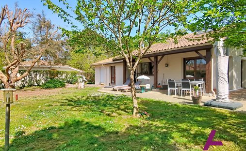 House in Lanton, Nouvelle-Aquitaine, France 1