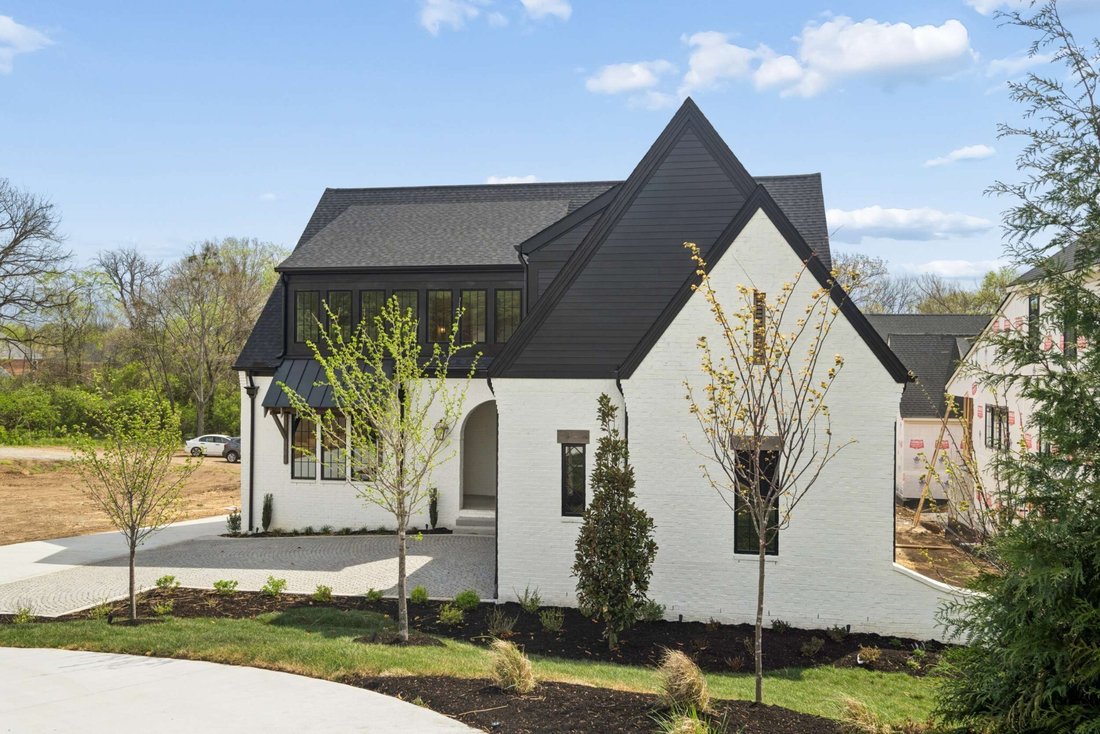 Co Op in Nashville, Tennessee, United States 1 - 18380085