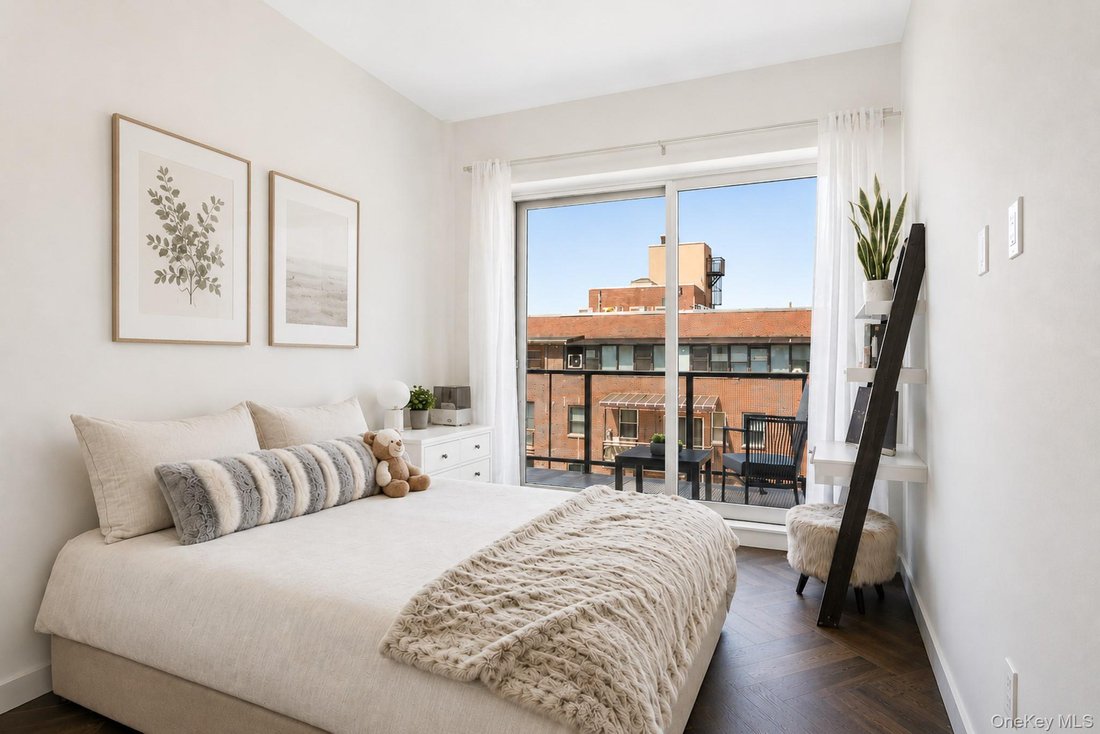 Condo in New York, New York, United States 4 - 18379628