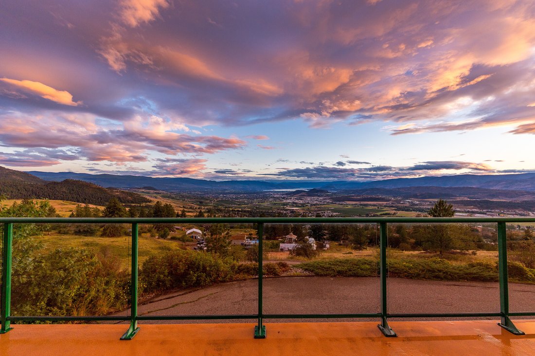House in Kelowna, British Columbia, Canada 3 - 18373976