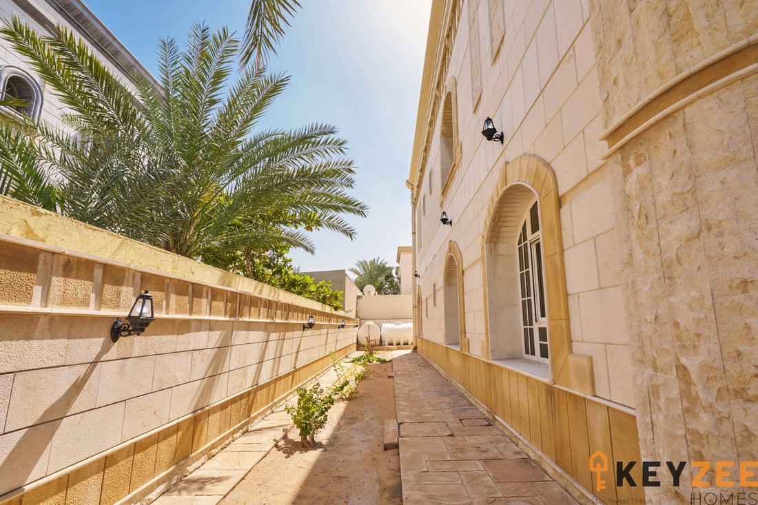 Villa in Al Barsha, Dubai, United Arab Emirates 5 - 18374024