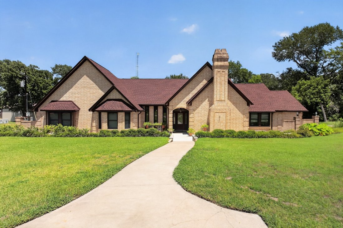 House in Brenham, Texas, United States 1 - 18373403