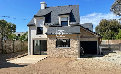 House in Arzon, Brittany, France 1