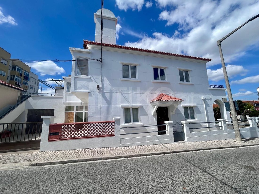 Villa in Carregado e Cadafais, Lisbon, Portugal 1 - 18380819