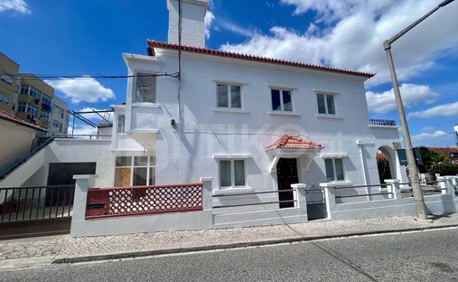 Villa in Carregado e Cadafais, Lisbon, Portugal 1