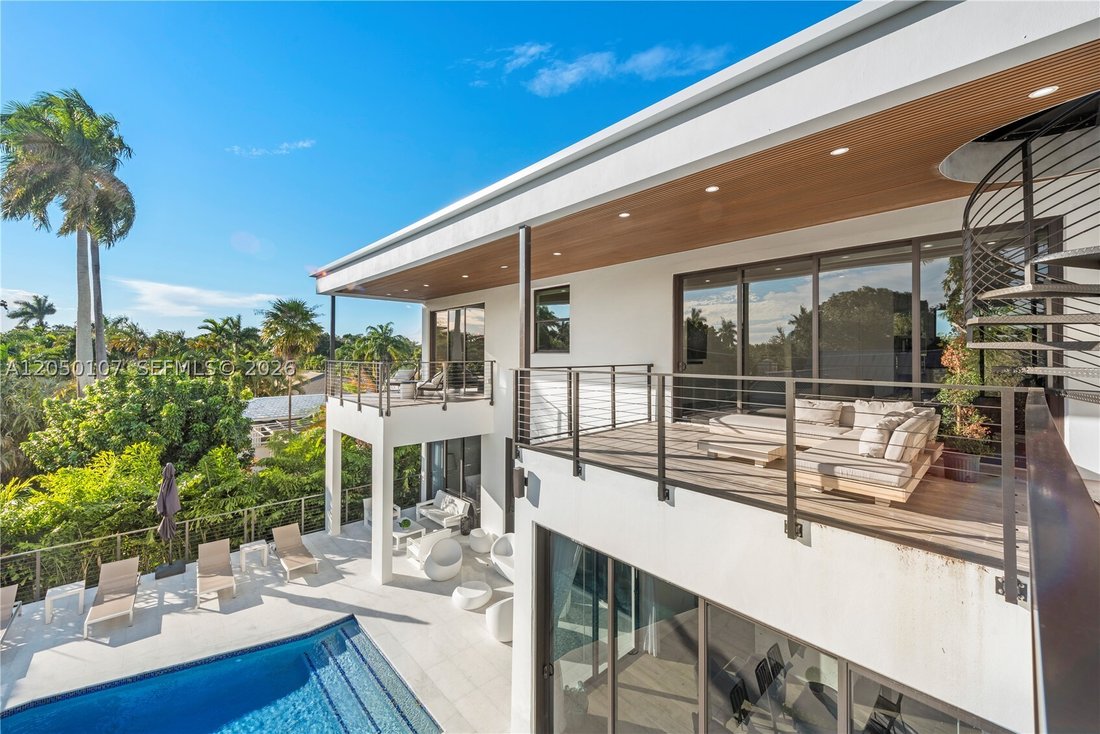 House in Miami, Florida, United States 3 - 18378629