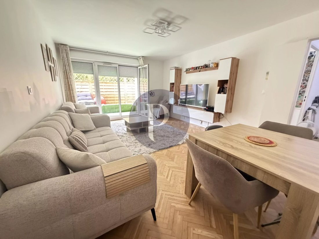 Apartment in Kremlin-Saint Germain, Le Kremlin-Bicetre, France 2 - 18324878