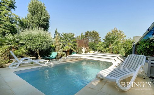 House in Bourg, Fondettes, France 1