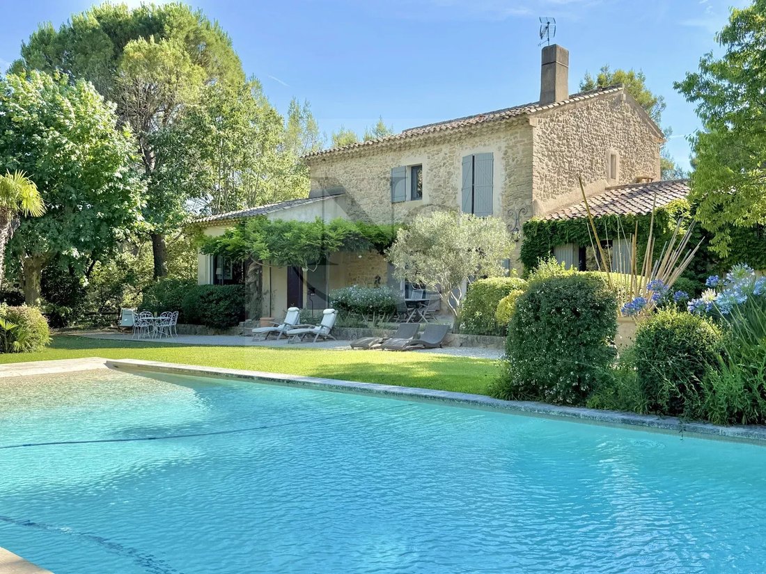 Villa in Saint-Marc-Jaumegarde, Provence-Alpes-Côte d'Azur, France 1 - 17236976