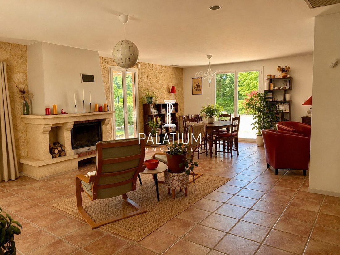 House in Saint-Michel-l'Observatoire, Provence-Alpes-Côte d'Azur, France 2 - 18385569