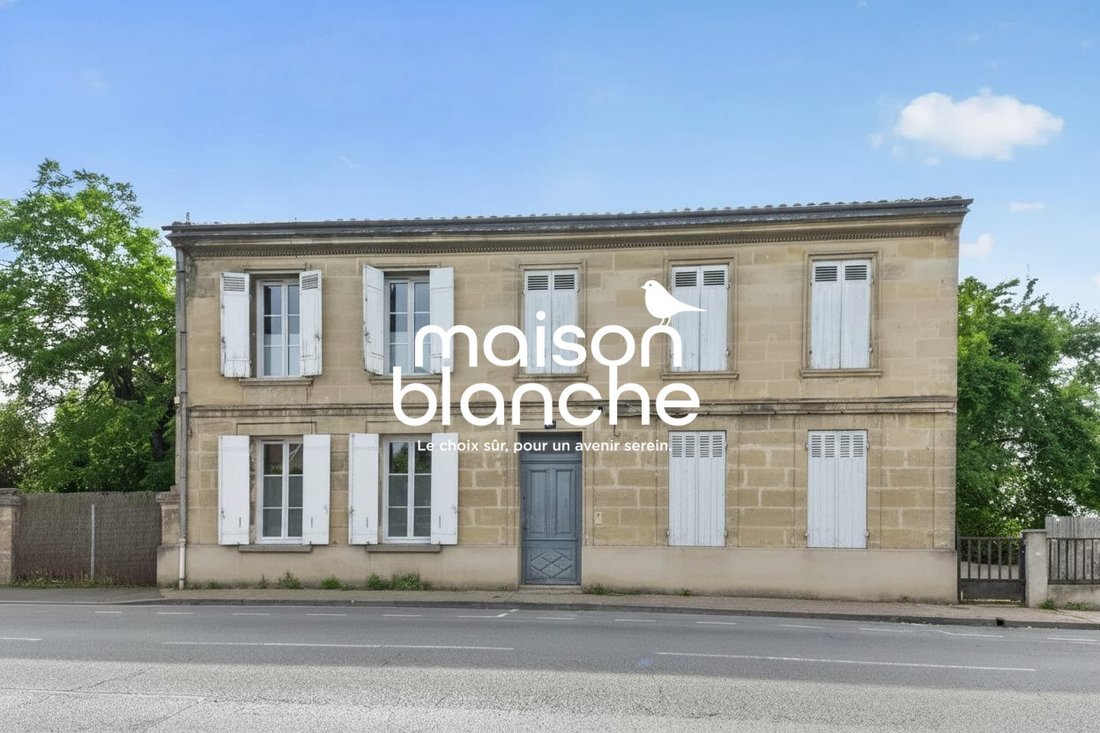 House in Lagrave-Le Bourg, Ambares-et-Lagrave, France 1 - 18385196