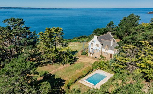 Estate in Trebeurden, Brittany, France 1