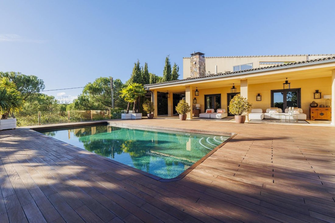 Villa in Torrelodones, Comunidad de Madrid, Spain 2 - 18373247