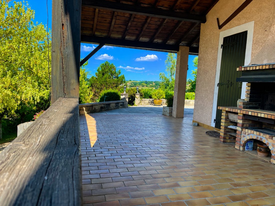 House in Luzinay, Auvergne-Rhône-Alpes, France 1 - 18379709