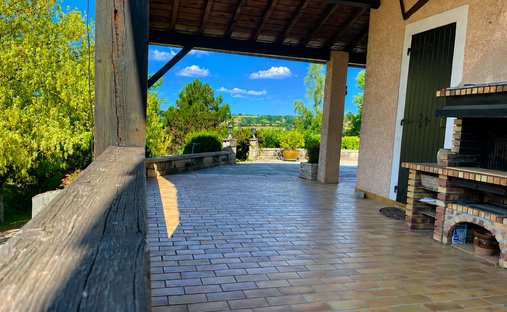 Casa a Luzinay, Auvergne-Rodano-Alpi, Francia 1