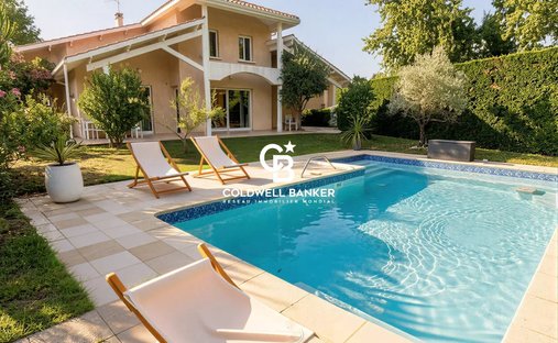 House in Ares, Nouvelle-Aquitaine, France 1