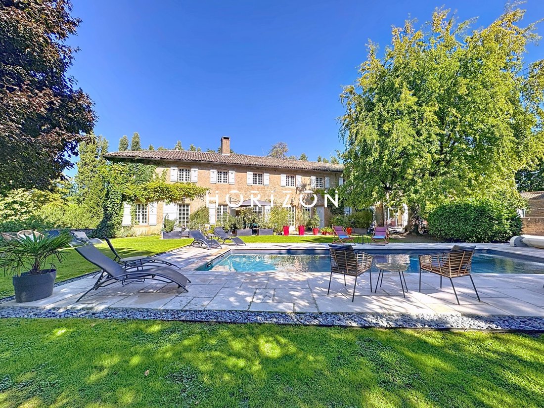 House in Levigny-Le Bourg, Charnay-les-Macon, France 1 - 18385011