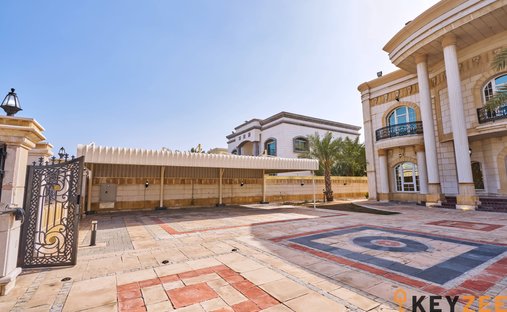 Villa in Al Barsha, Dubai, United Arab Emirates 1