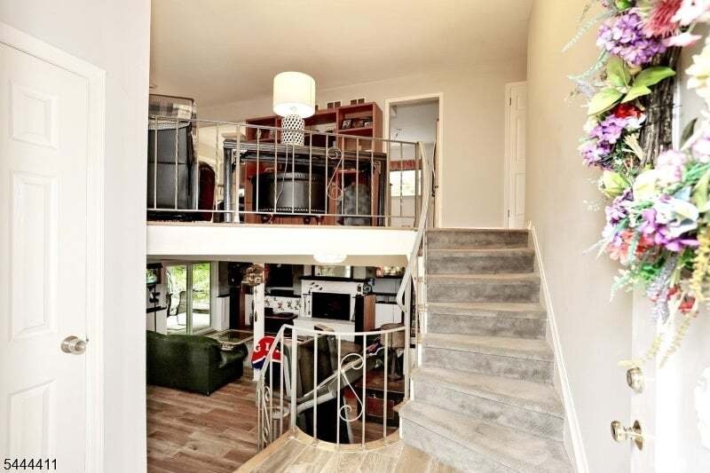House in Wanaque Boro, NJ, United States 3 - 18384044