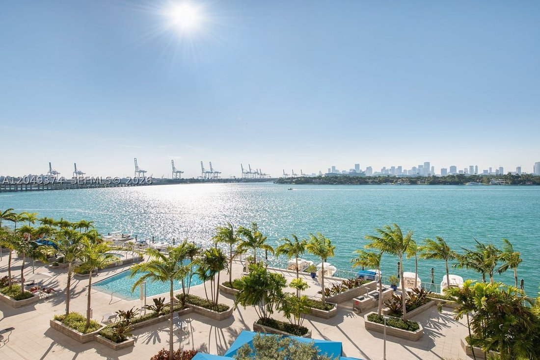 Condo in Miami Beach, Florida, United States 1 - 18374736