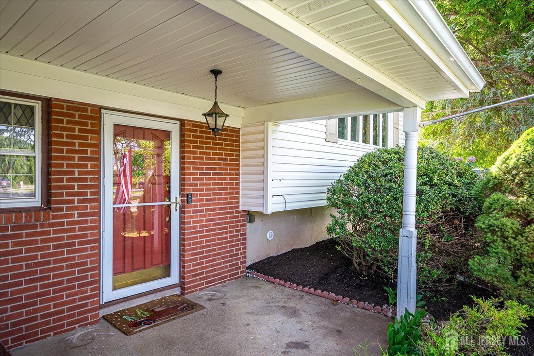 House in Metuchen, New Jersey, United States 4 - 18017613