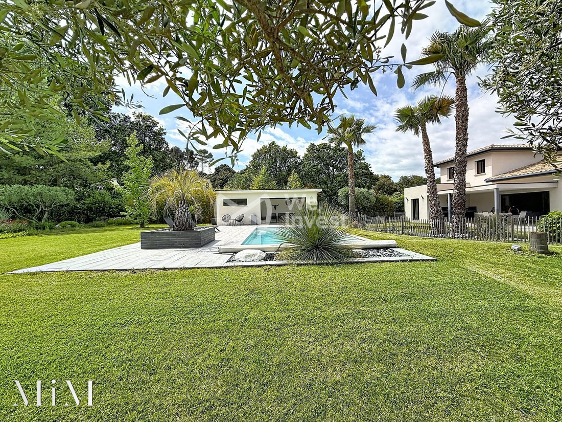 Villa in Assas, Occitania, France 2 - 16998704