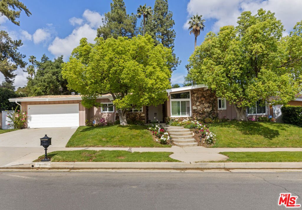 House in Los Angeles, California, United States 1 - 18377822