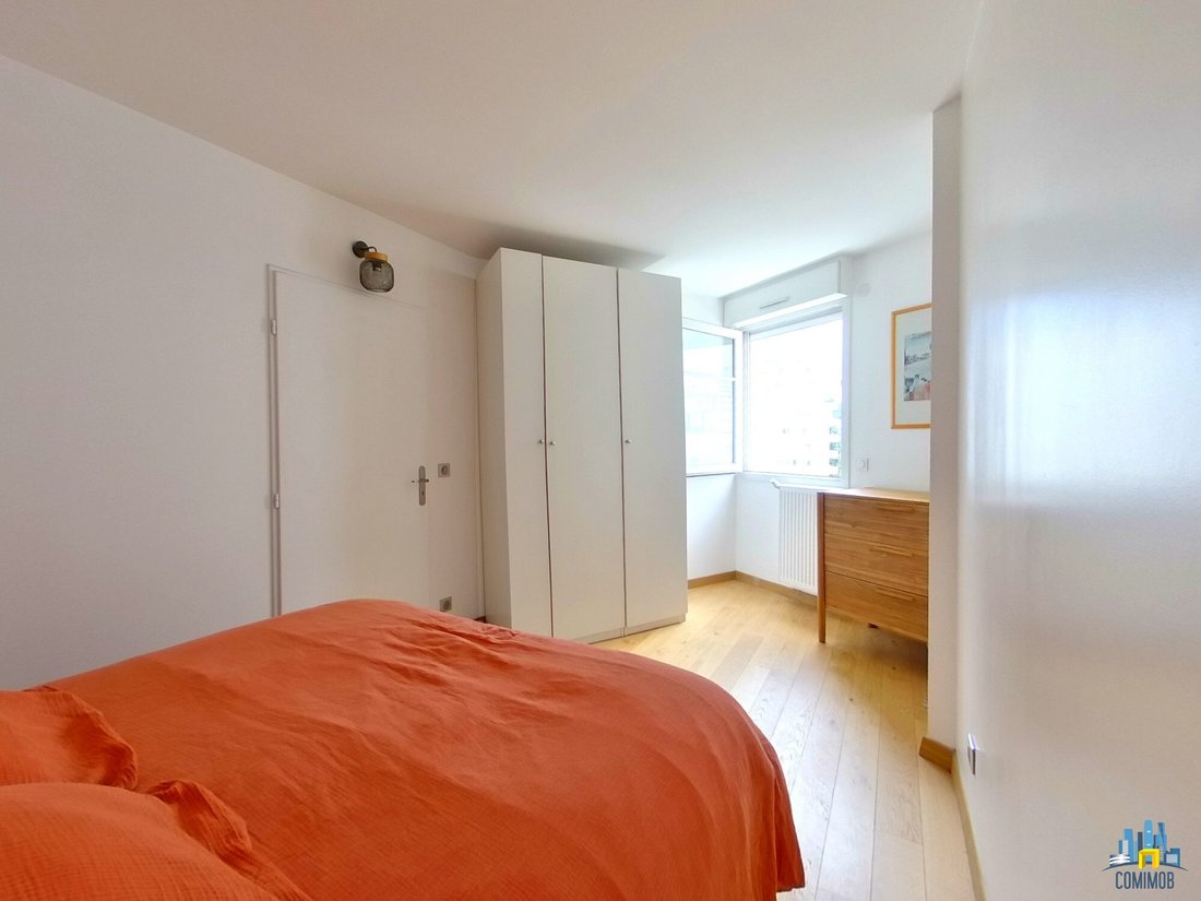 Apartment in Hôtel de Ville, Courbevoie, France 5 - 18385416
