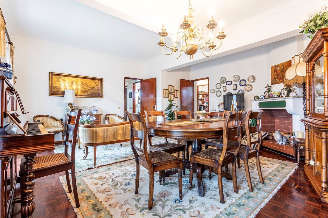 Apartment in Venteira, Lisbon, Portugal 5 - 18380770
