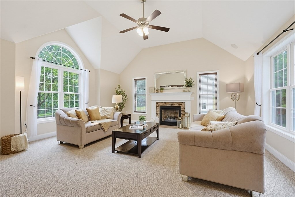 House in North Attleborough, Massachusetts, United States 4 - 18373368