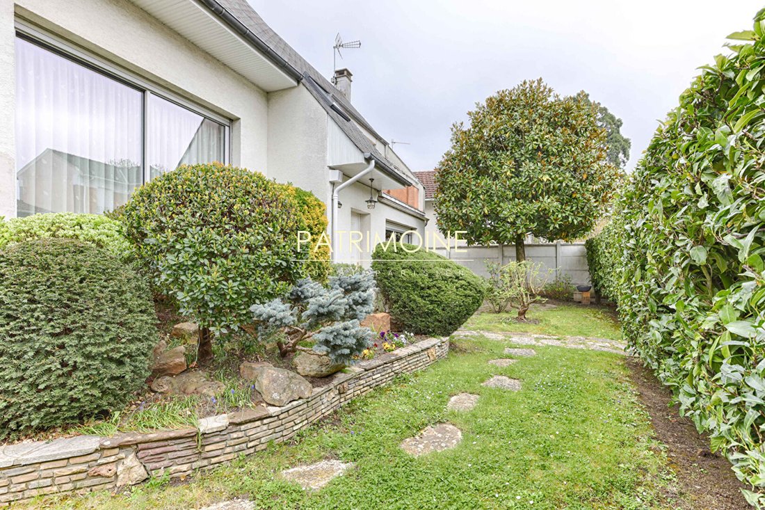 Villa in La Mairie, Saint-Gratien, France 2 - 18374535