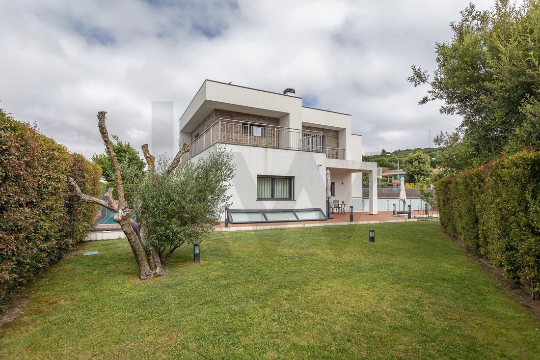 House in Carnaxide e Queijas, Lisbon, Portugal 4 - 18379211