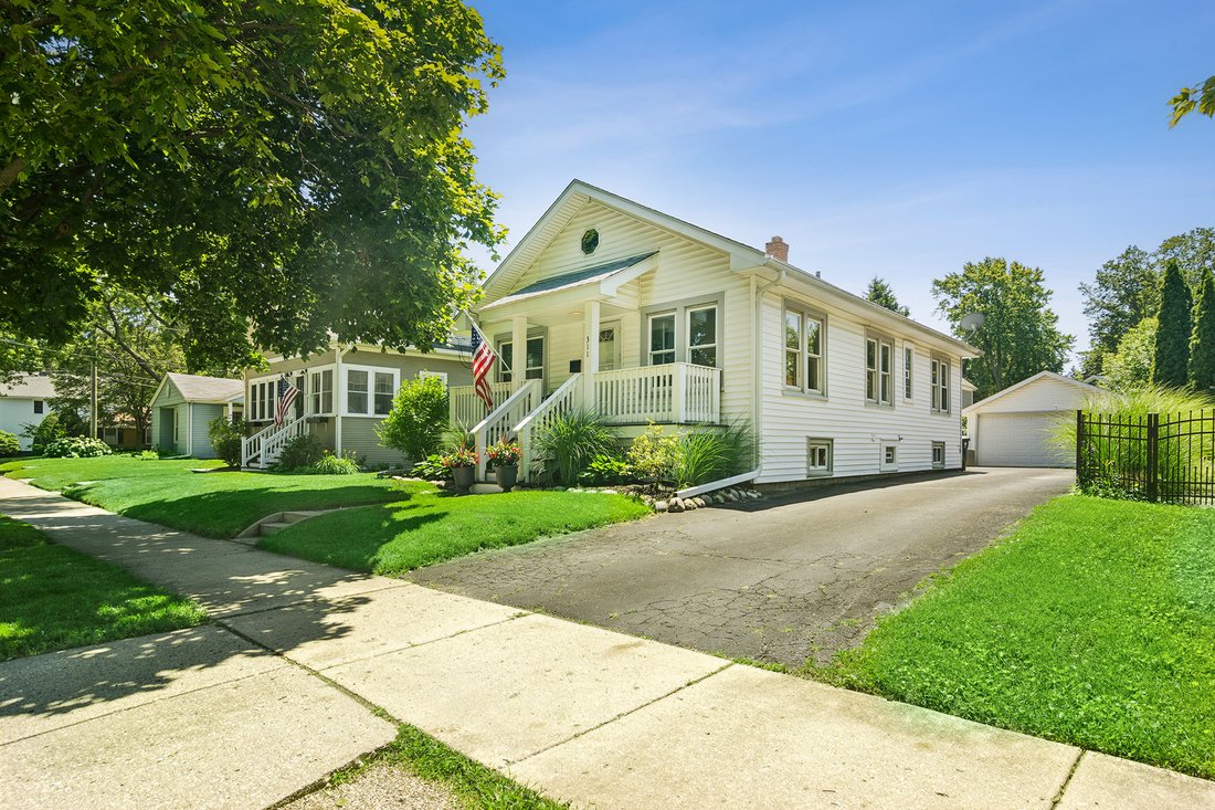 House in Palatine, Illinois, United States 2 - 18379236