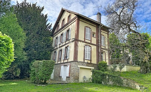House in Centre Montmorency, Montmorency, France 1