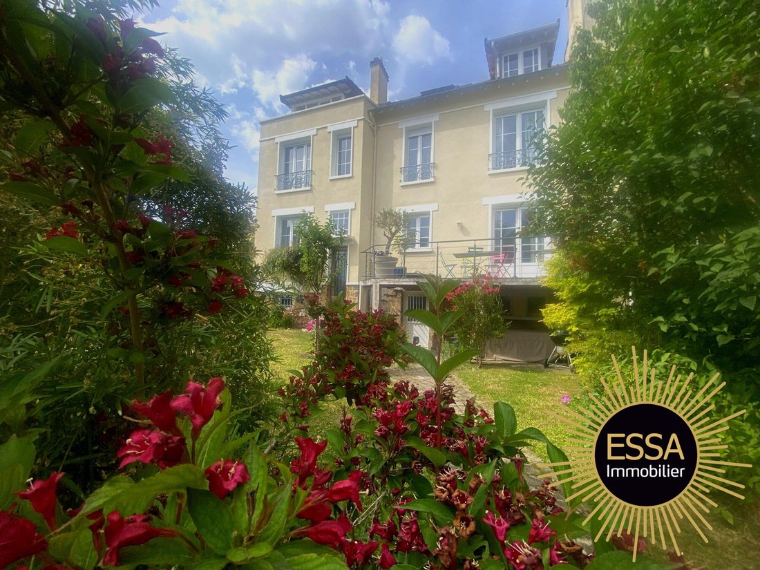 House in Les Arcades, Viroflay, France 3 - 18385565