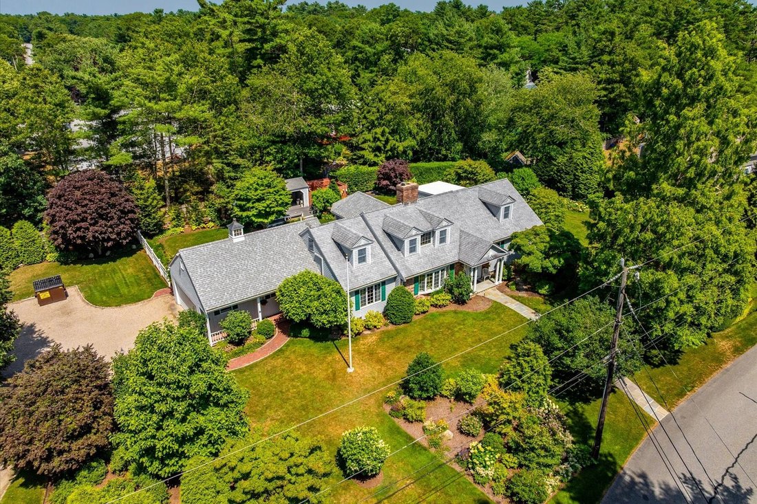 House in Barnstable, Massachusetts, United States 1 - 18378136
