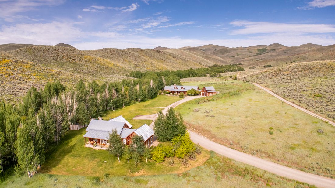 House in Bellevue, Idaho, United States 2 - 18379429