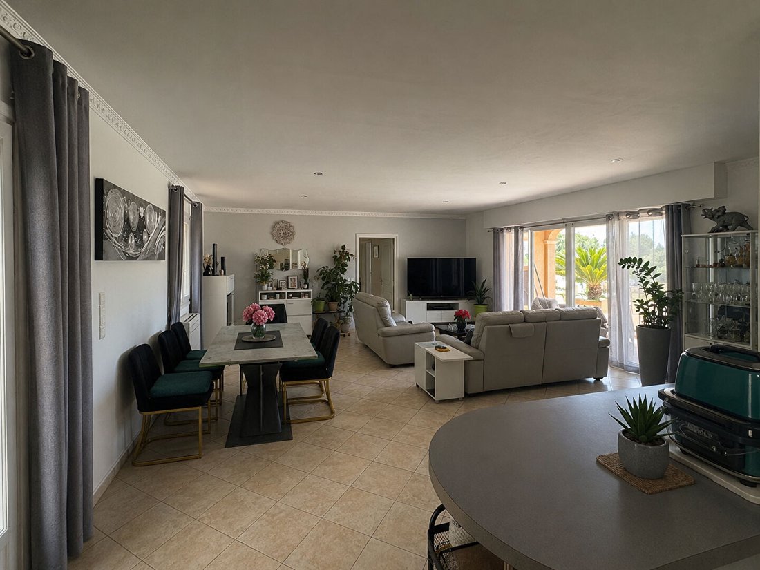 Villa in Sud, Vidauban, France 3 - 18368030