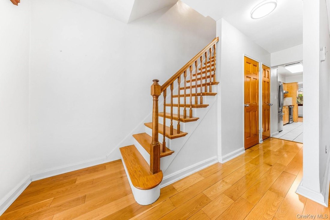 House in New York, New York, United States 4 - 18379635