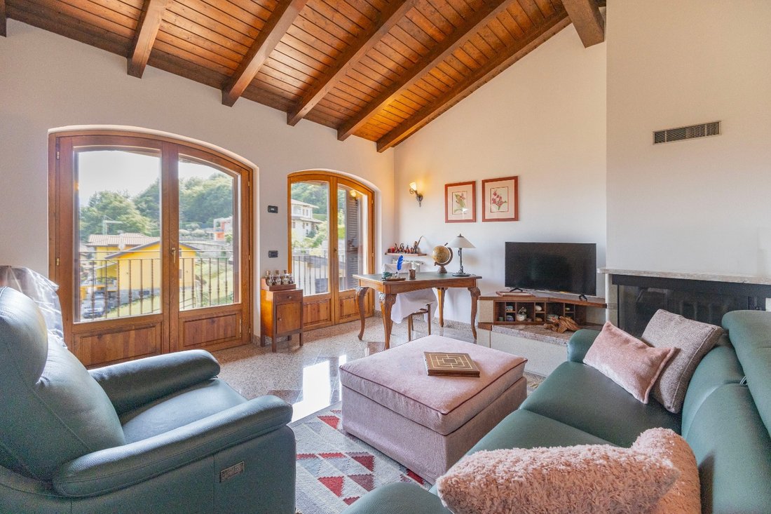 Villa in Cecca-Agagliate, Piedmont, Italy 3 - 18374109