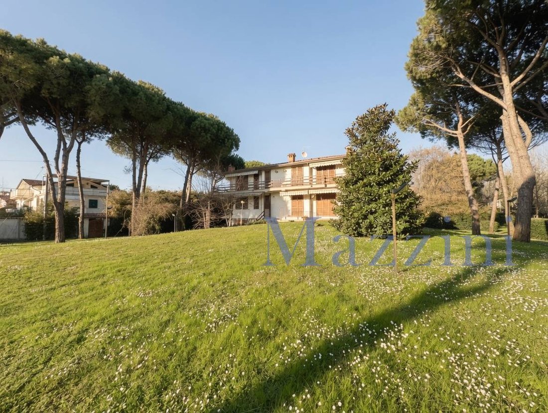 Villa in Ronchi, Massa, Italy 4 - 18384384