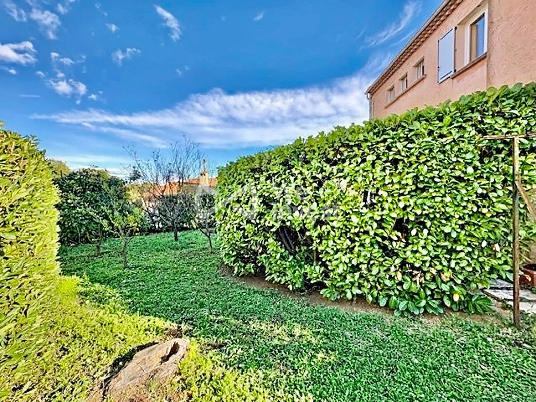 House in Grasse, Provence-Alpes-Côte d'Azur, France 2 - 17615234