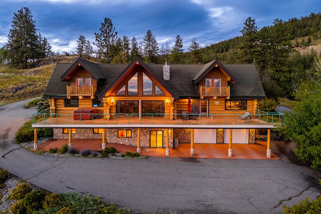 House in Kelowna, British Columbia, Canada 1 - 18373976