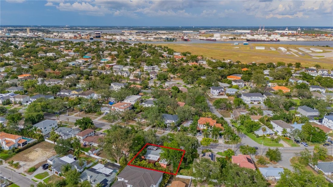 House in Tampa, Florida, United States 2 - 18373042