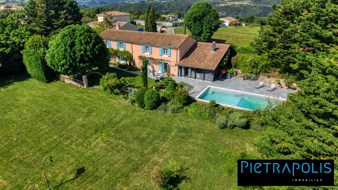 Villa in Lemps, Auvergne-Rhône-Alpes, France 1 - 18385612
