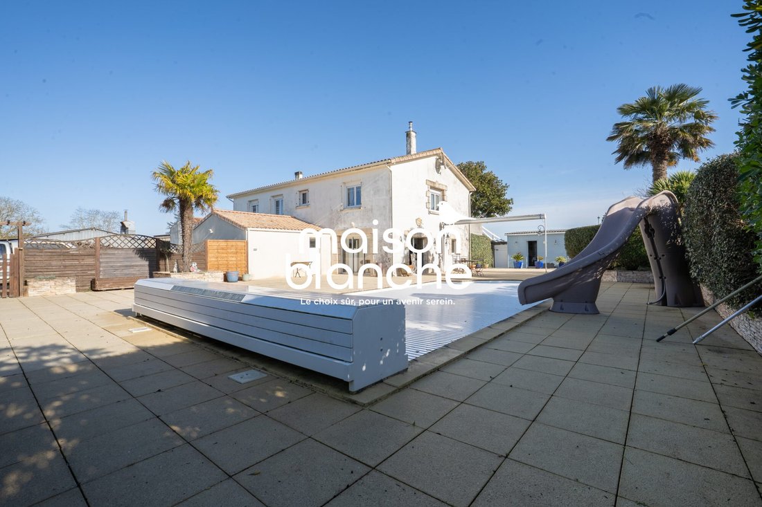 House in Longeville-sur-Mer, Pays de la Loire, France 2 - 17468715