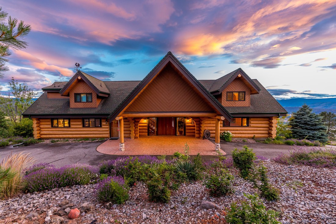 House in Kelowna, British Columbia, Canada 2 - 18373976