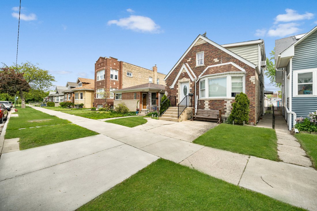 House in Chicago, Illinois, United States 3 - 18379497